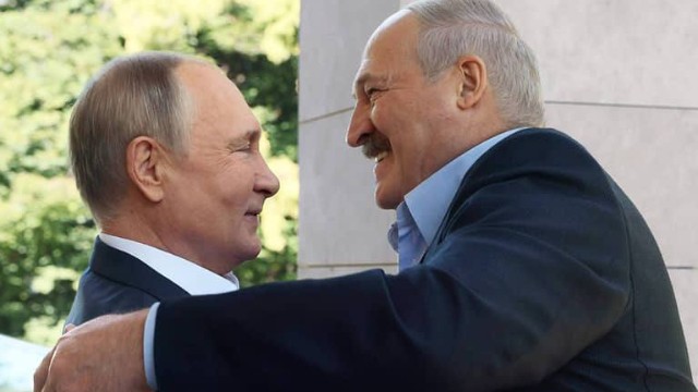 Putin bunu Lukaşenkoya hədiyyə etdi 